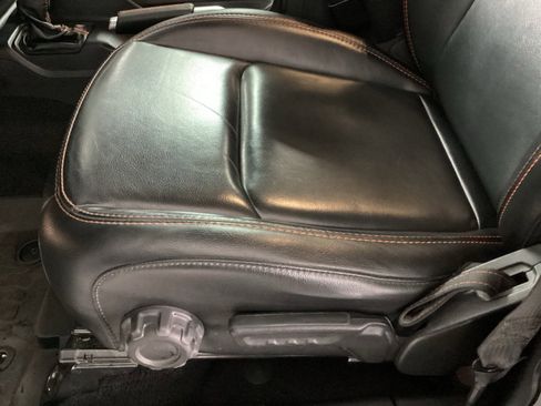 Used 2021 Jeep Gladiator Mojave image 14