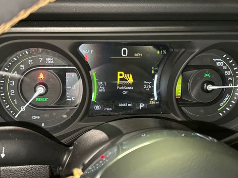 Used 2024 Jeep Wrangler High Altitude AWD/4WD image 22
