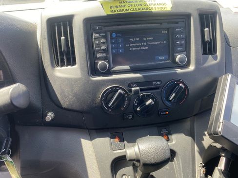 Used 2016 Nissan NV200 image 12