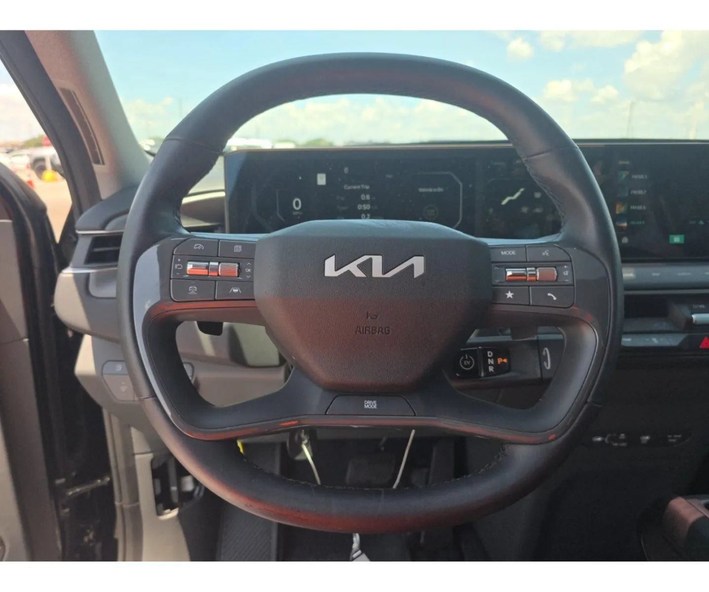 Used 2026 Kia EV9 Light RWD image 9