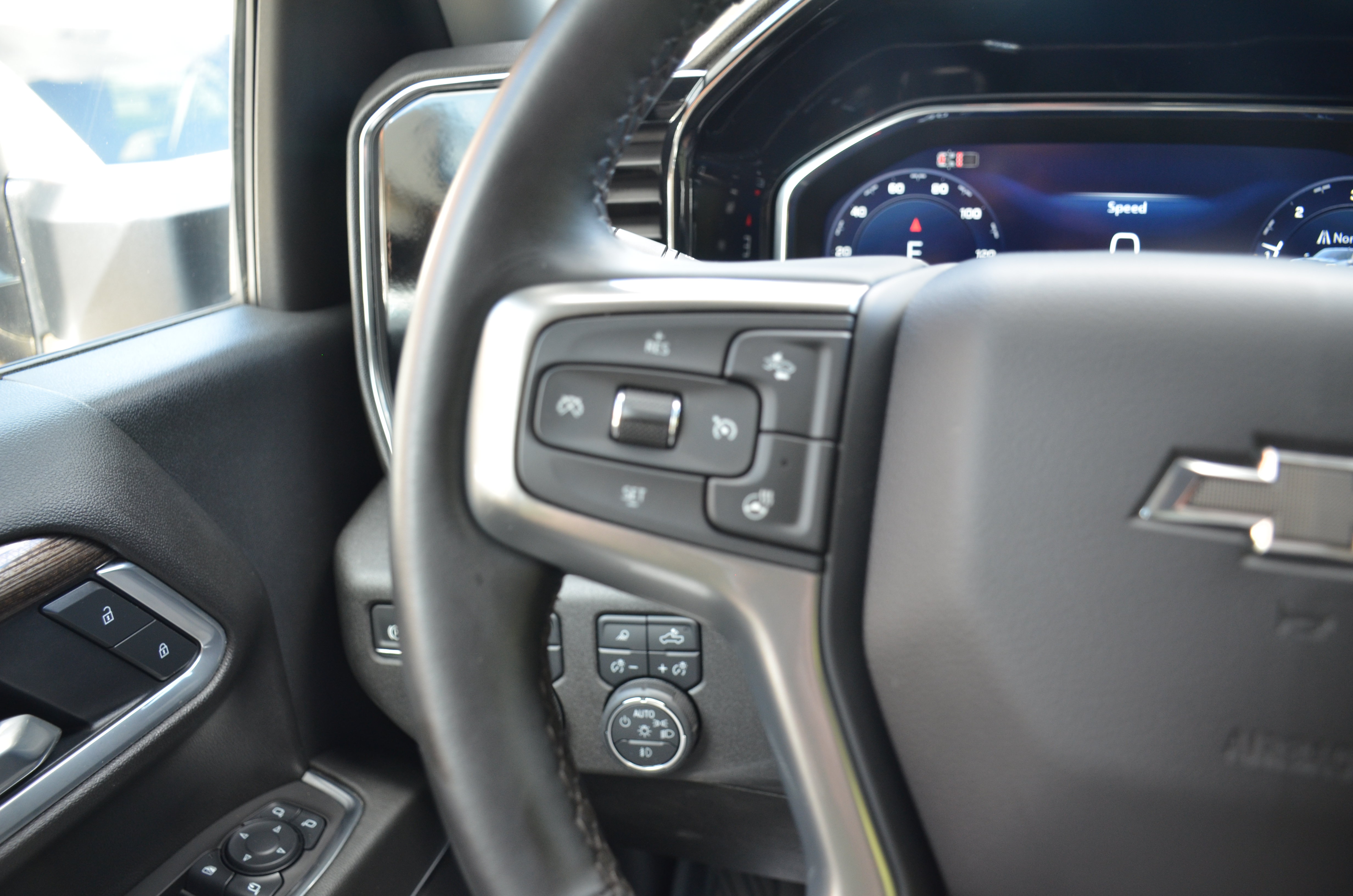 Used 2025 Chevrolet Silverado 2500 LT w/ Trail Boss Package AWD/4WD image 56