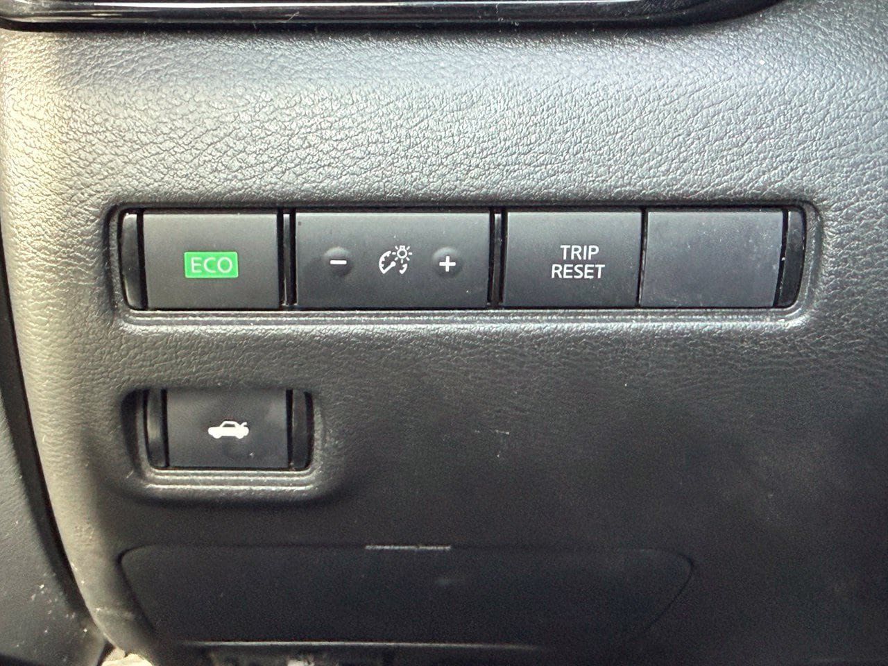 Certified 2025 Nissan Sentra SV FWD image 11