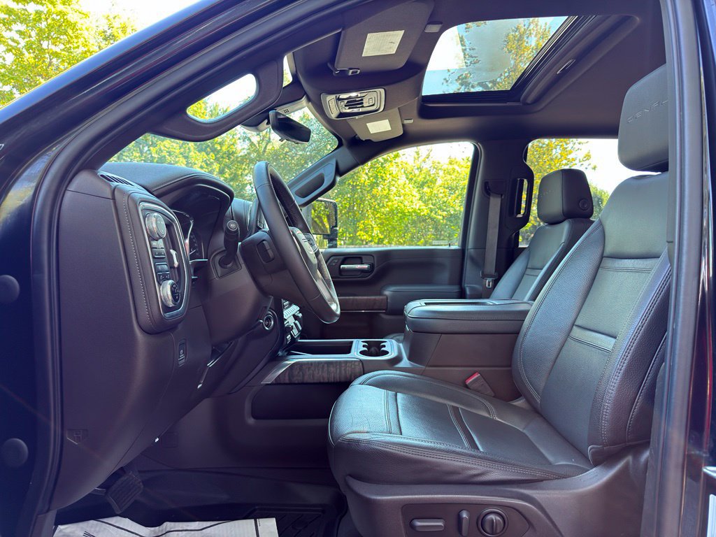 Used 2021 GMC Sierra 2500 Denali w/ Denali Ultimate Package AWD/4WD image 2