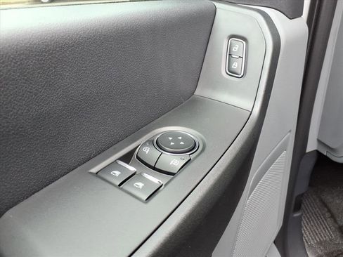 New 2026 Ford F250 XL w/ XL Chrome Package image 12