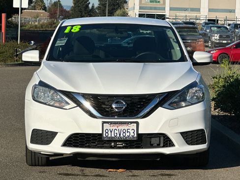 Used 2018 Nissan Sentra SV image 9