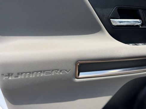 Used 2025 GMC Hummer EV 2X AWD/4WD image 36