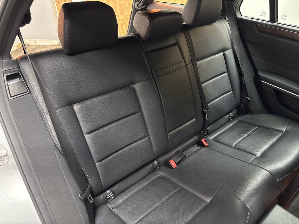 Used 2014 Mercedes-Benz E 350 4MATIC Wagon image 32