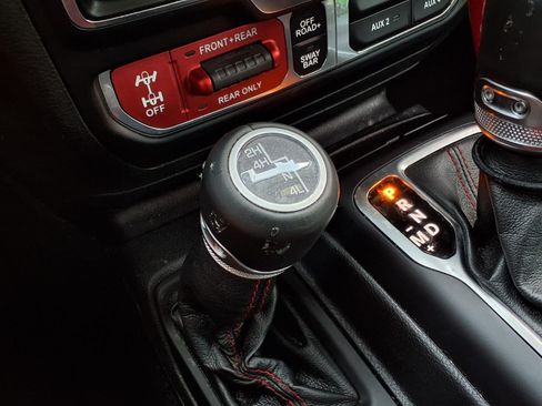 Used 2021 Jeep Wrangler Rubicon AWD/4WD image 21