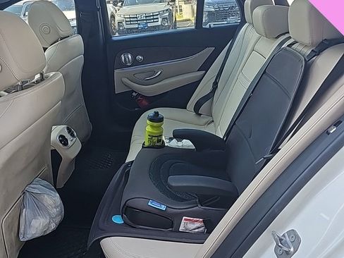 Used 2017 Mercedes-Benz E 400 4MATIC Wagon image 19