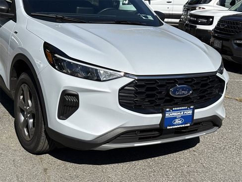 Used 2025 Ford Escape ST-Line image 8