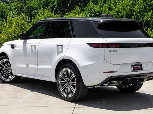 New 2026 Land Rover Range Rover Sport Dynamic SE AWD/4WD image 13