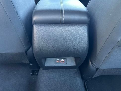 Used 2025 Nissan Altima 2.5 SV FWD image 10