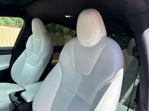 Used 2020 Tesla Model X Performance AWD/4WD image 12