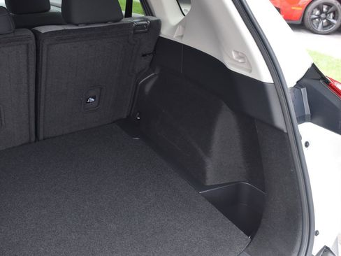 Used 2023 Nissan Rogue SV FWD image 52