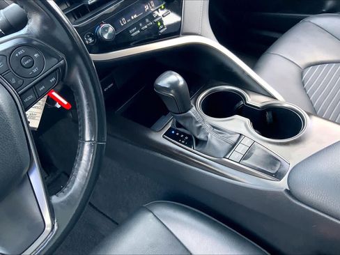 Used 2024 Toyota Camry SE FWD image 16