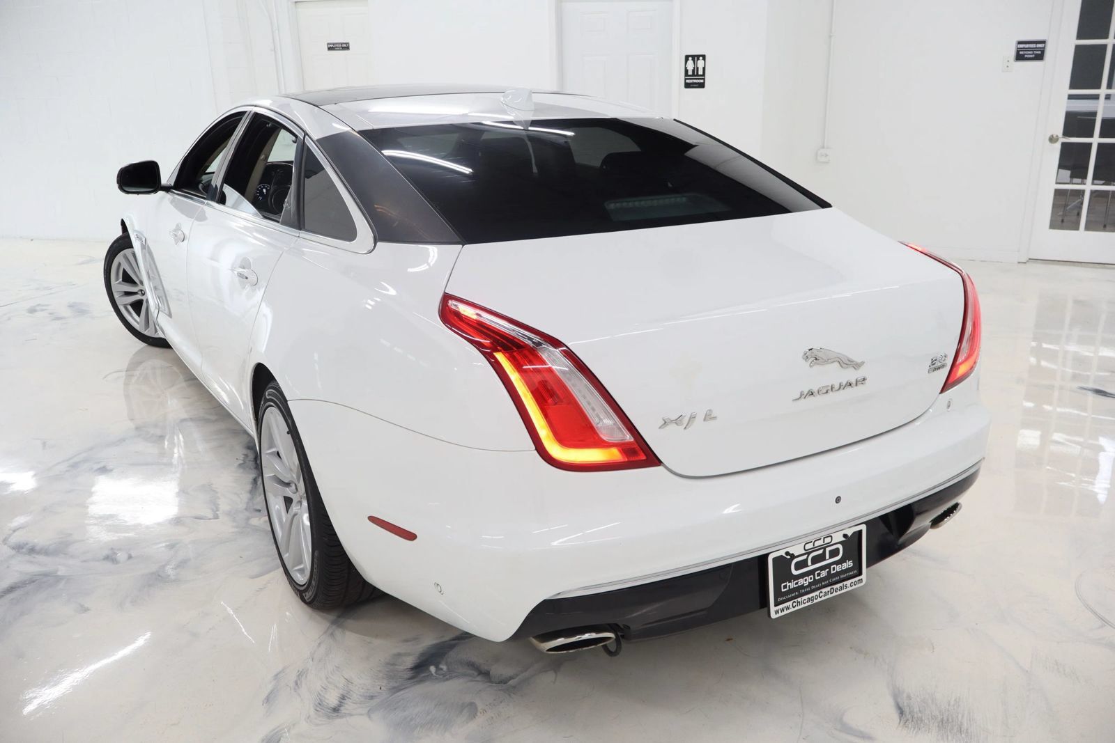 Used 2016 Jaguar XJ L Portfolio AWD/4WD image 5