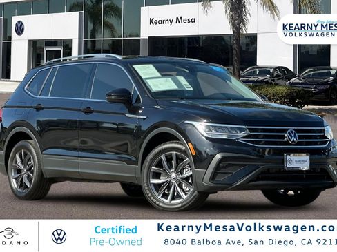 Used 2023 Volkswagen Tiguan SE FWD image 1