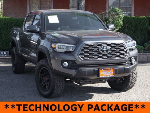 Used 2023 Toyota Tacoma TRD Off-Road w/ TRD Premium Off Road Package AWD/4WD image 2