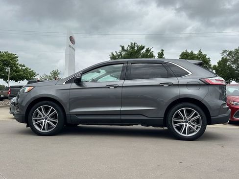Used 2022 Ford Edge Titanium w/ Class II Trailer Tow Package AWD/4WD image 2