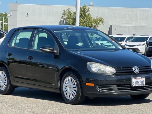 Used 2013 Volkswagen Golf 4-Door FWD image 5