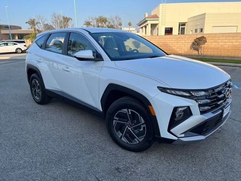 New 2026 Hyundai Tucson Blue SE image 1