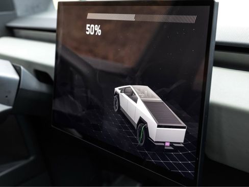 Used 2024 Tesla Cybertruck AWD Crew Cab image 21