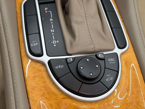 Used 2007 Mercedes-Benz SL 550 image 25