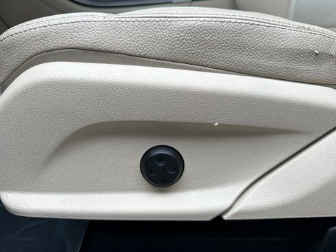 Used 2018 Mercedes-Benz GLC 300 image 14