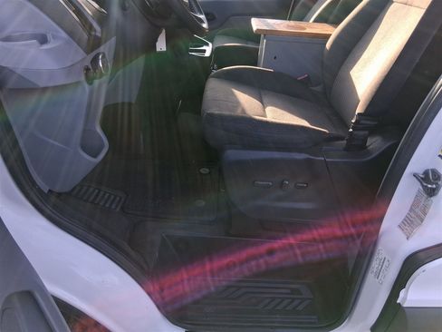 Used 2016 Ford Transit 250 130 Low Roof image 9