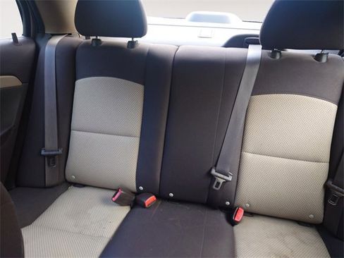 Used 2010 Chevrolet Malibu LS image 13