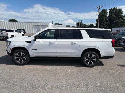 New 2026 GMC Yukon XL AT4 w/ AT4 Premium Package AWD/4WD image 3