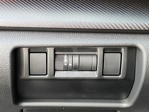 Used 2026 Subaru Crosstrek 2.5i Premium AWD/4WD image 25