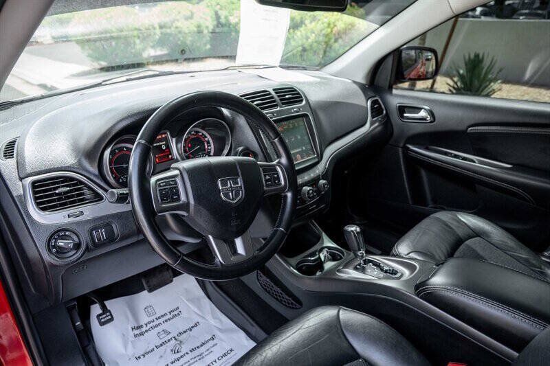 Used 2020 Dodge Journey Crossroad FWD image 9