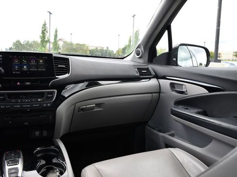 Used 2019 Honda Pilot Touring image 21