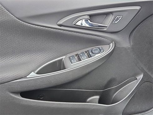 Used 2025 Chevrolet Malibu LT image 12