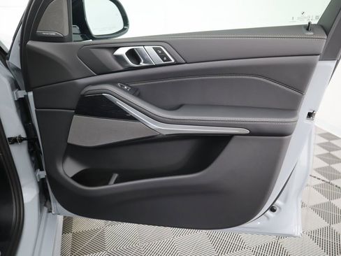 Used 2026 BMW X5 xDrive40i w/ M Sport Package image 27