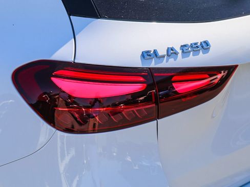 Certified 2026 Mercedes-Benz GLA 250 image 8