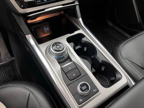 Used 2023 Ford Explorer XLT w/ Equipment Group 202A image 30