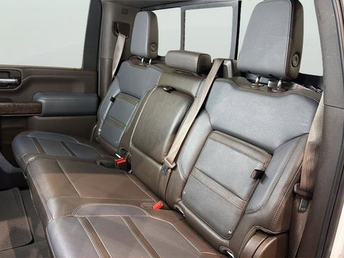 Used 2021 GMC Sierra 2500 Denali w/ Denali Ultimate Package image 32