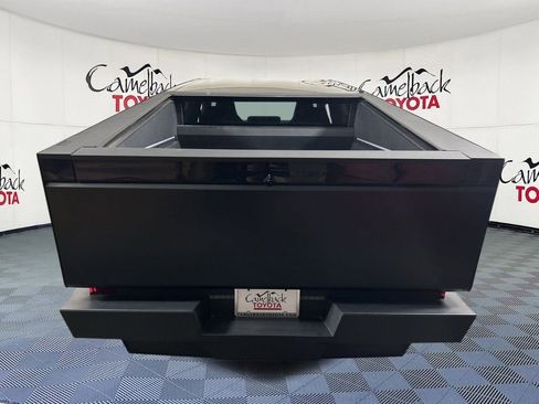 Used 2025 Tesla Cybertruck AWD Crew Cab image 6