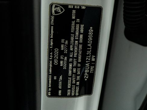 Used 2020 Lamborghini Urus image 56