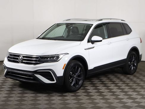 Used 2024 Volkswagen Tiguan SE FWD image 10
