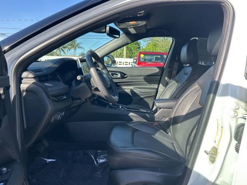 Certified 2023 Jeep Compass Altitude w/ Convenience Group image 9