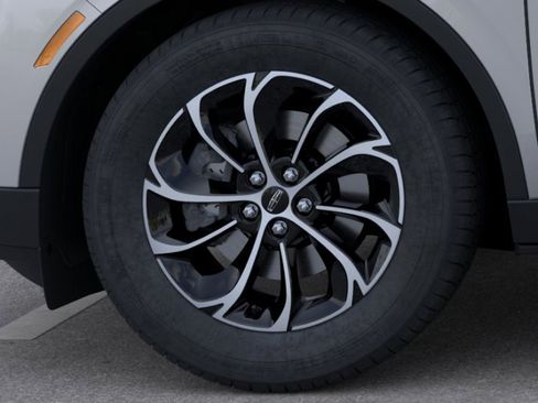 New 2026 Lincoln Nautilus Premier AWD/4WD image 19
