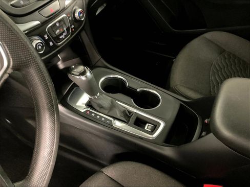 Used 2019 Chevrolet Equinox LT FWD image 18