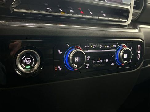 Certified 2024 GMC Sierra 1500 Elevation image 18