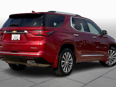 Used 2022 Chevrolet Traverse Premier image 11