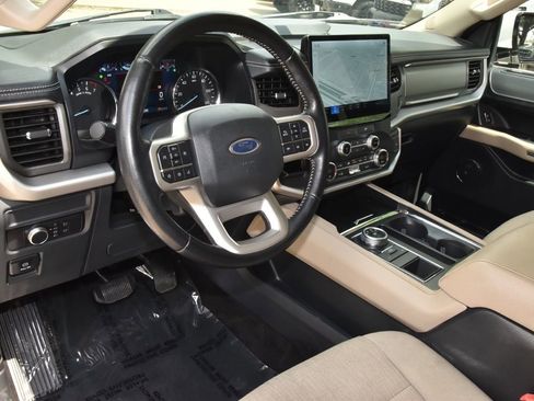 Certified 2022 Ford Expedition XLT RWD image 33