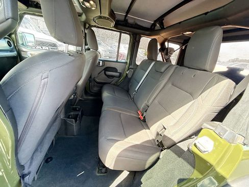 Used 2022 Jeep Wrangler Unlimited Sport S image 26