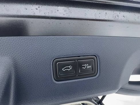 New 2026 Kia Carnival EX FWD image 17